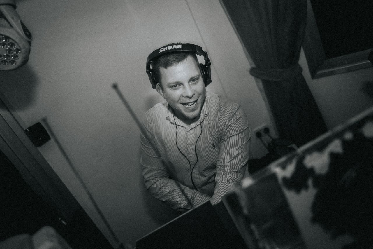 DJ Tom Owen - Cyprus Wedding DJ